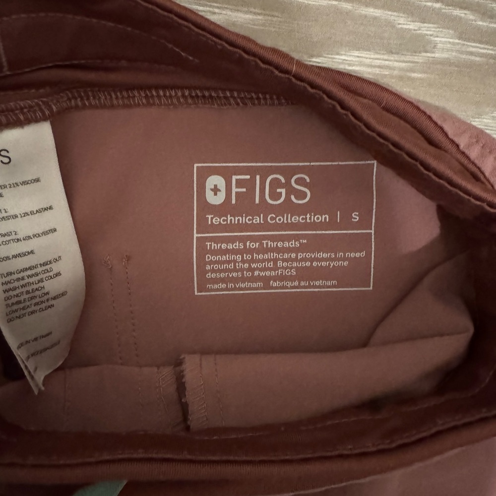 Figs Scrub Set - Small Catarina and Small Zamora - Picture 3 of 3